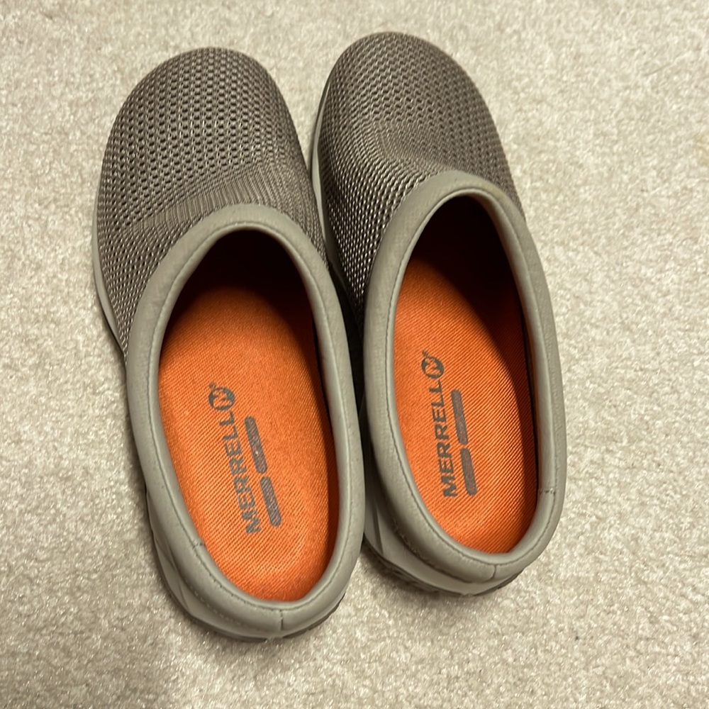 Merrell Gray Slip-On Mesh Clogs with Orange Insole